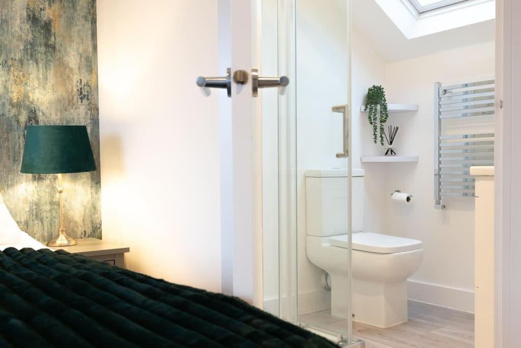Luxury Living Away From Home Redhill  Eksteriør bilde