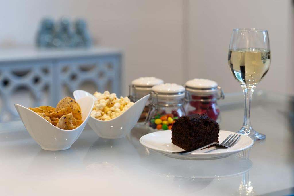 Luxury Living Away From Home Redhill  Eksteriør bilde